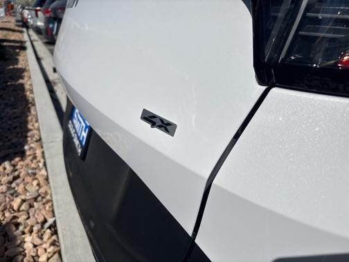 Glacial White Pearl 2026 Kia Sportage LX