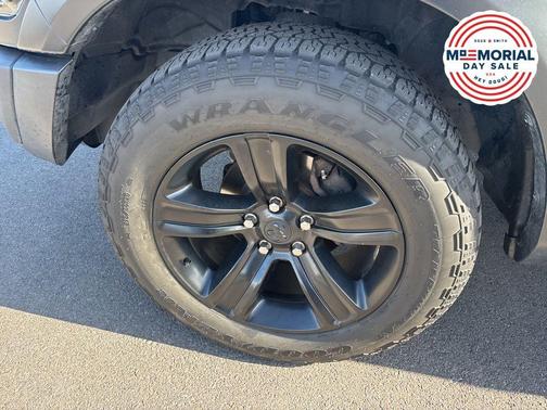 Diamond Black 2021 RAM 1500 Classic SLT