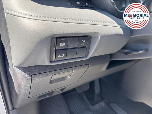 Celestial Silver Metallic 2024 Toyota Highlander XLE
