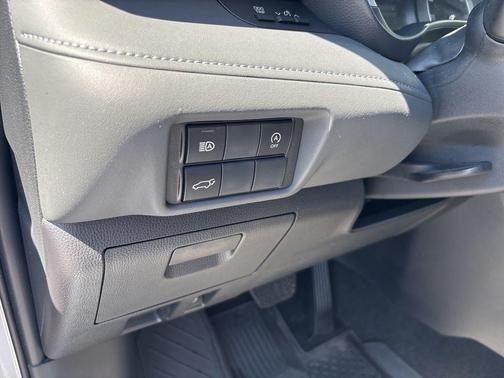 Celestial Silver Metallic 2024 Toyota Highlander XLE
