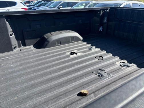 Summit White 2023 Chevrolet Silverado 3500 High Country