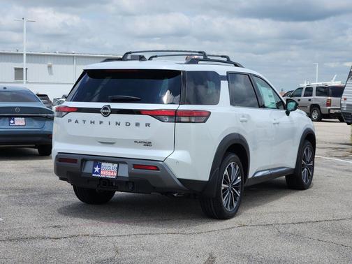 Everest White P 2026 Nissan Pathfinder Platinum