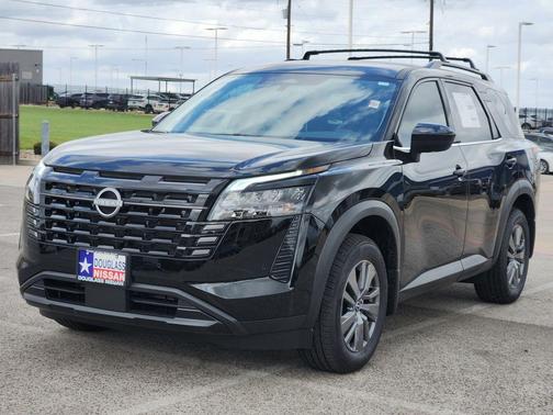 Black 2026 Nissan Pathfinder SV