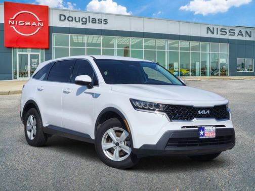 Glacial White Pearl 2022 Kia Sorento LX