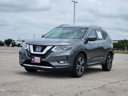 Gun Metallic 2017 Nissan Rogue SL