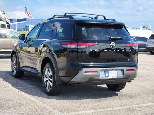 Super Black 2026 Nissan Pathfinder SL