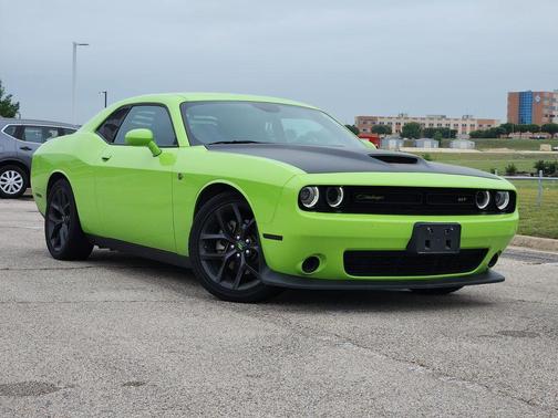 Sublime Clearcoat Metallic 2023 Dodge Challenger GT