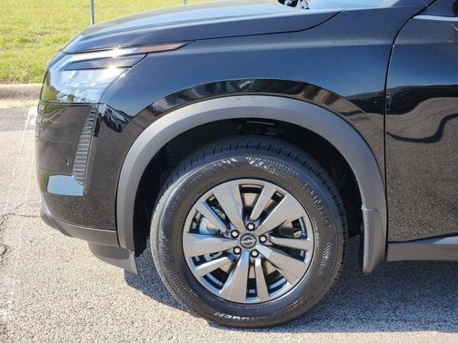 Black 2026 Nissan Pathfinder SV