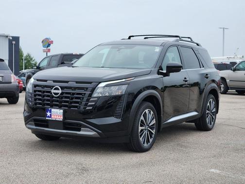 Black 2026 Nissan Pathfinder Platinum