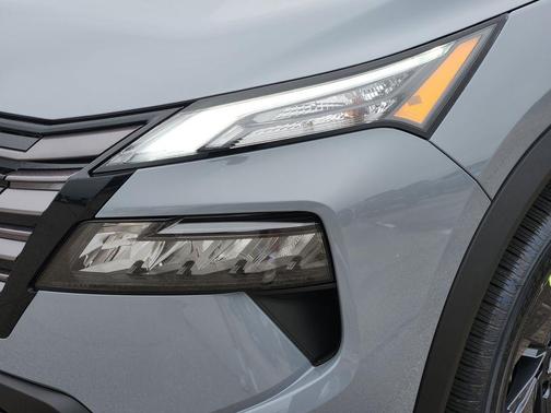 Boulder Gray Metallic 2026 Nissan Rogue SV
