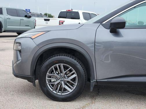 Gun Metallic 2025 Nissan Rogue S