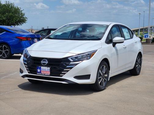 Aspen White 2025 Nissan Versa 1.6 SV