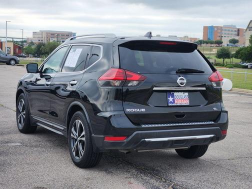 Magnetic Black 2017 Nissan Rogue SL