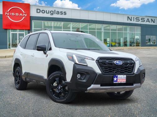 Crystal White Pearl 2025 Subaru Forester Wilderness