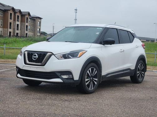 Aspen White 2019 Nissan Kicks SR