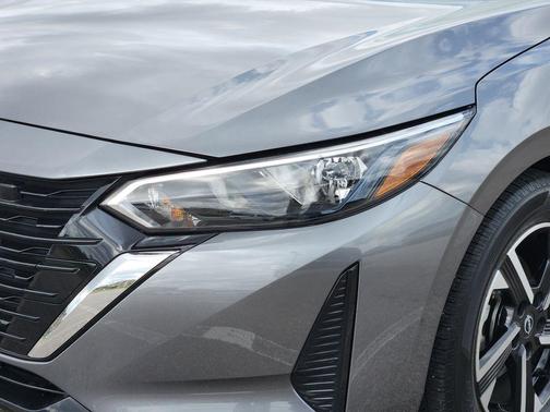 Gun Metallic 2024 Nissan Sentra SV