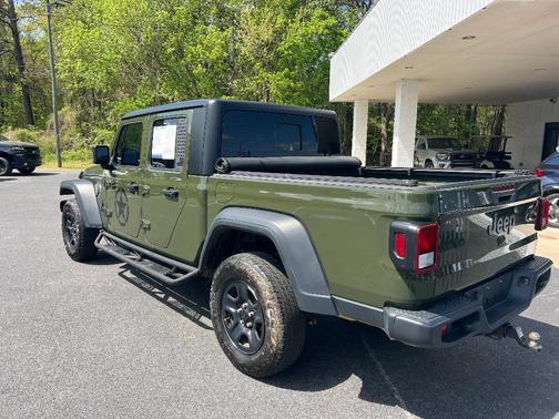 2023 Jeep Gladiator Sport