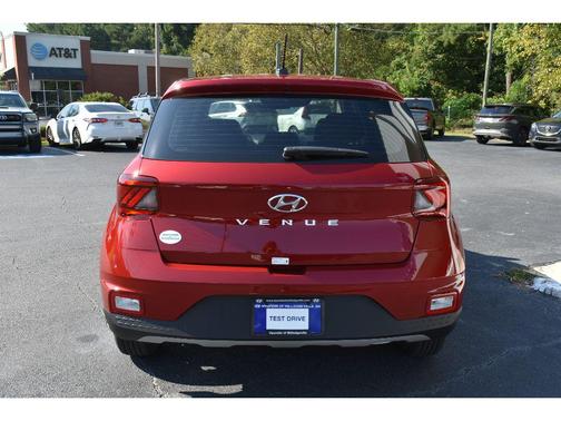 2025 Hyundai VENUE SE