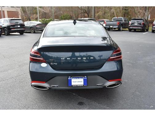 2025 Genesis G70 2.5T RWD