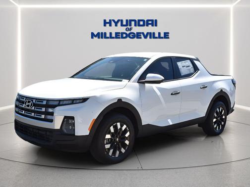 Atlas White 2025 Hyundai SANTA CRUZ SE
