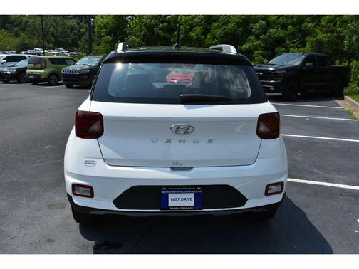 2025 Hyundai VENUE Limited