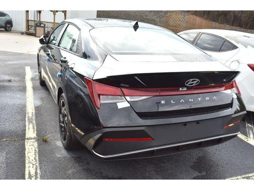 2026 Hyundai ELANTRA Sport