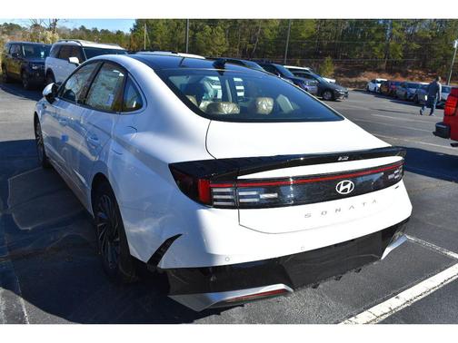 2026 Hyundai SONATA Hybrid Limited