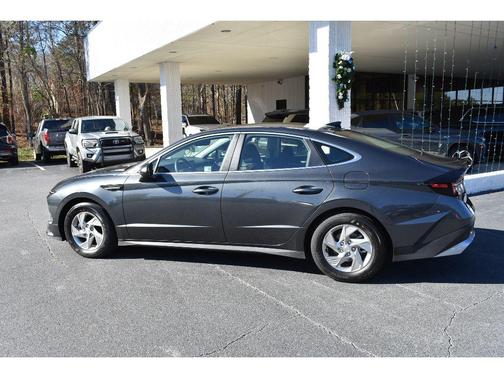 2025 Hyundai SONATA SE