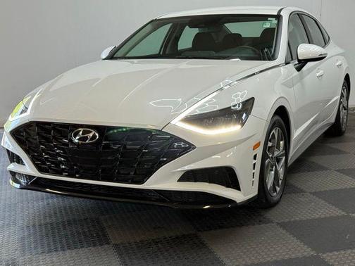2022 Hyundai SONATA SEL