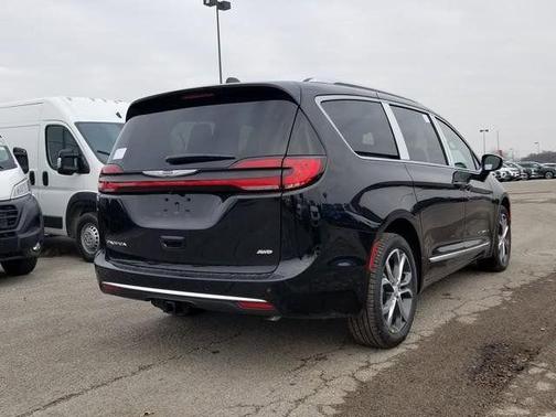2026 Chrysler Pacifica Pinnacle