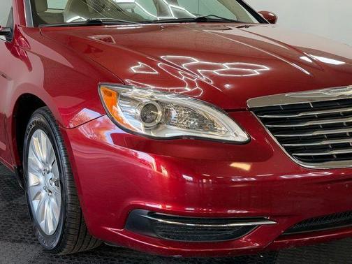 2014 Chrysler 200 LX