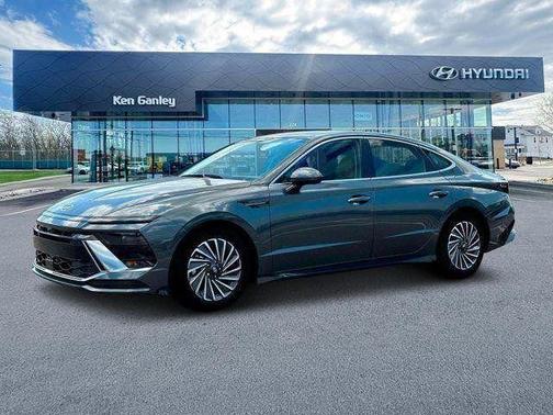 2025 Hyundai SONATA Hybrid Limited