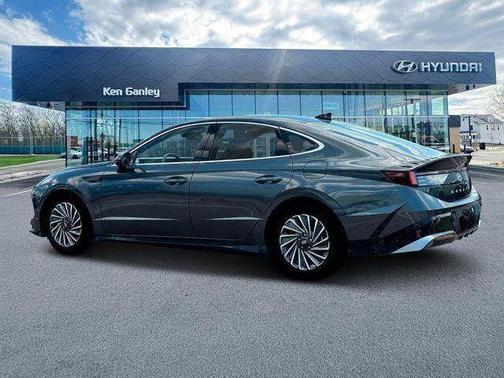 2025 Hyundai SONATA Hybrid Limited