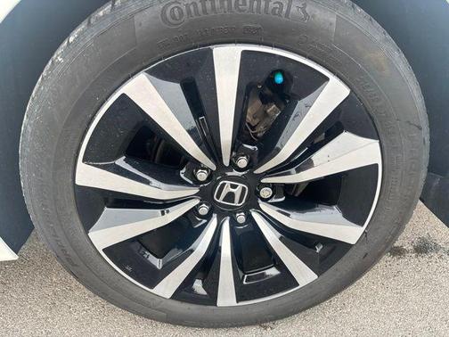 Platinum White Pearl 2023 Honda Civic EX-L
