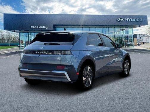 2025 Hyundai IONIQ 5 SE