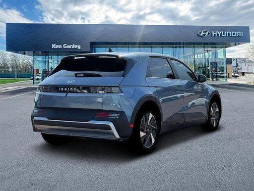 2025 Hyundai IONIQ 5 SE