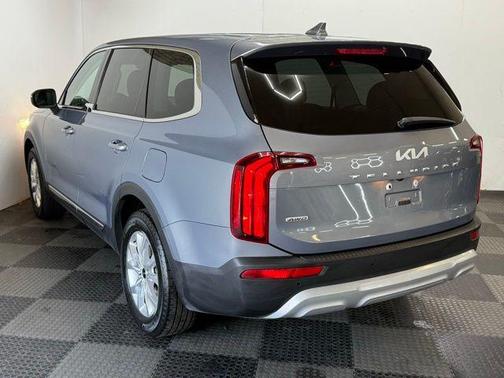 2022 Kia Telluride LX