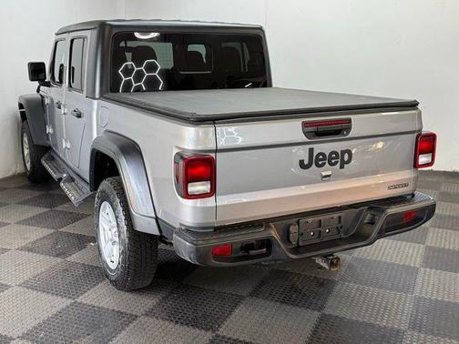 2020 Jeep Gladiator Sport