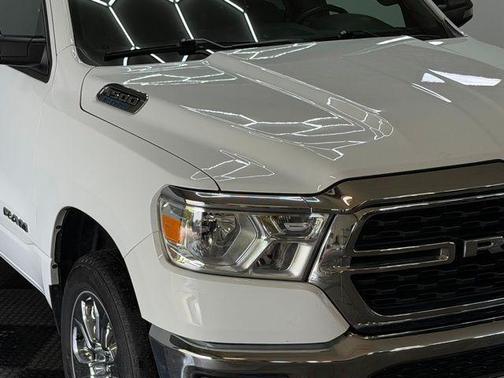 Bright White Clearcoat 2024 RAM 1500 Big Horn/Lone Star