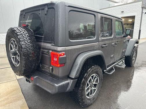 Granite Crystal Clearcoat Metallic 2025 Jeep Wrangler Rubicon
