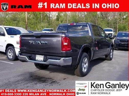 Granite Crystal Clearcoat Metallic 2025 RAM 1500 Big Horn/Lone Star