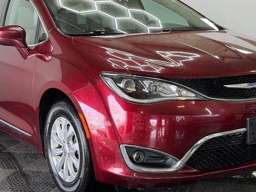 2018 Chrysler Pacifica Touring-L