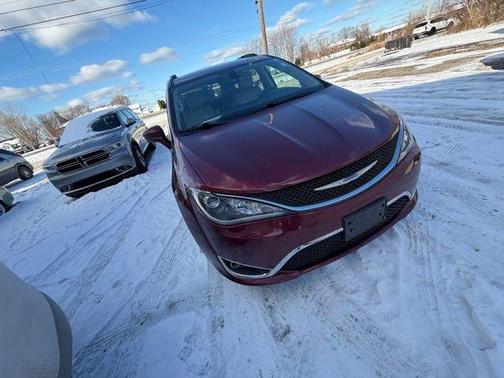 2018 Chrysler Pacifica Touring-L
