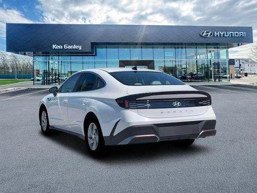 2026 Hyundai SONATA SE