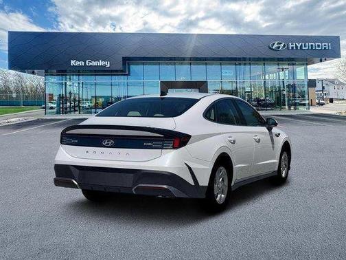 2026 Hyundai SONATA SE