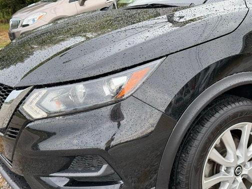 2020 Nissan Rogue Sport SV