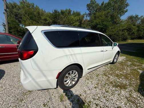 2019 Chrysler Pacifica Touring-L