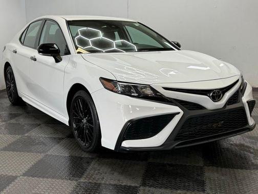 2022 Toyota Camry SE Nightshade