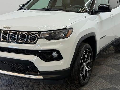 Bright White Clearcoat 2024 Jeep Compass Limited