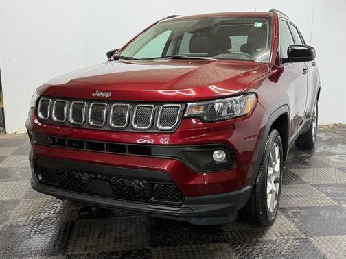2022 Jeep Compass Latitude Lux